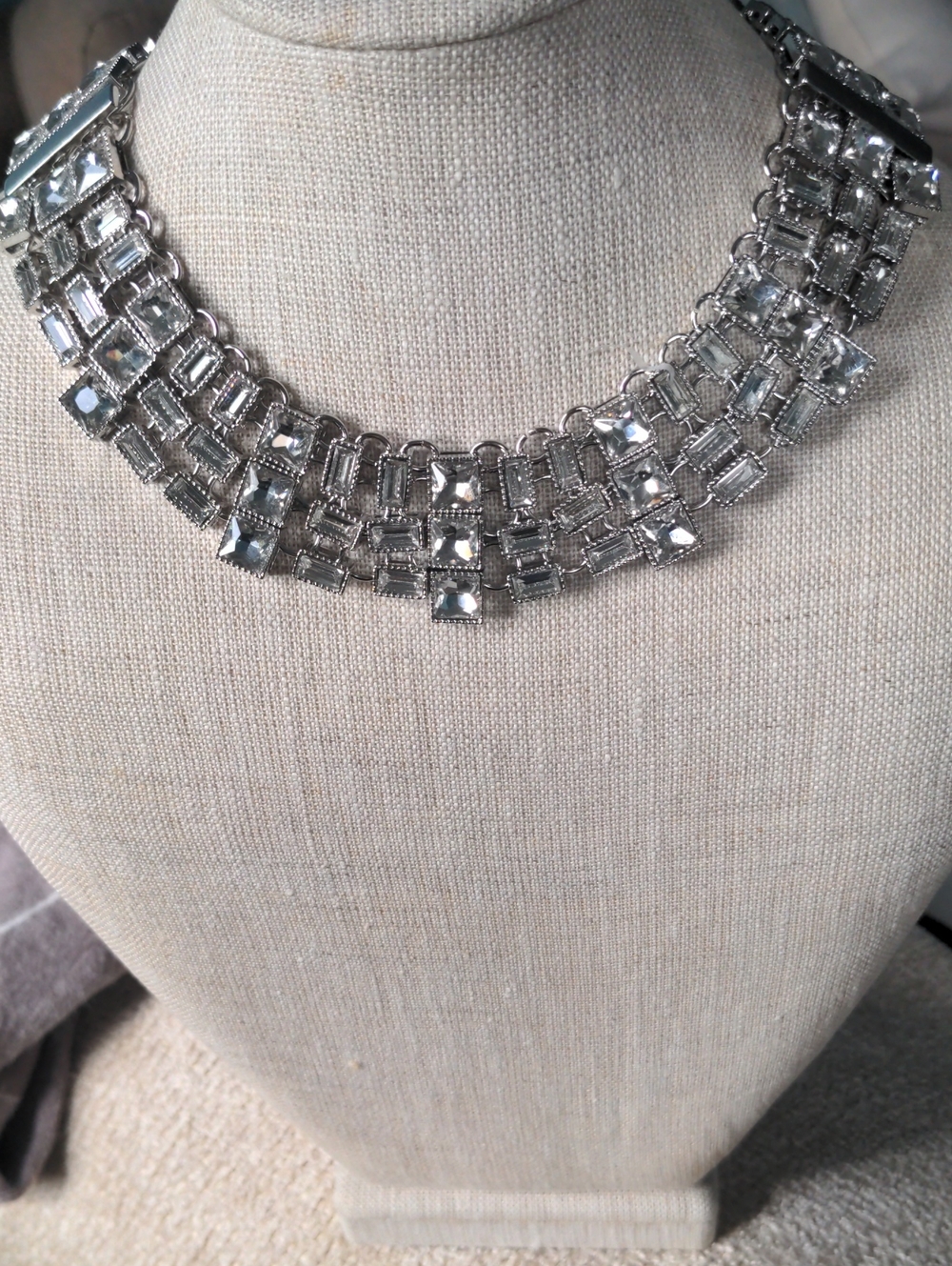 Crystal Silver Bib Necklace, Choker. New, Big Sparkle, 16", Holidays, Bold